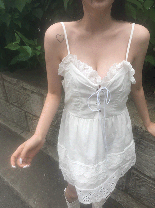 [뒷지퍼/펀칭디테일] Mystic Cloud Corset Mini Dress. (2col)